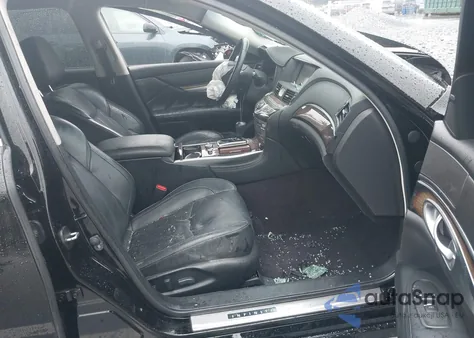 2015 Infiniti Q70L 3.7X z USA, uszkodzony, nr VIN JN1BY1PR1FM831958